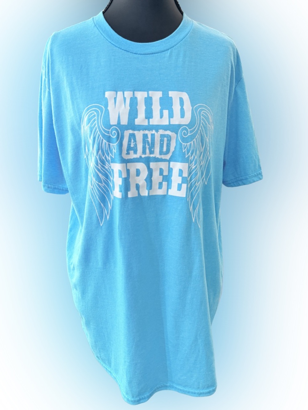 Wild and‎ Free Angel Wings Women’s T-Shirt - Aqua Blue Size Large